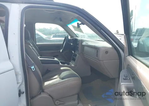 2003 Chevrolet Avalanche C1500 z USA, uszkodzony, nr VIN 3GNEC13T93G121917